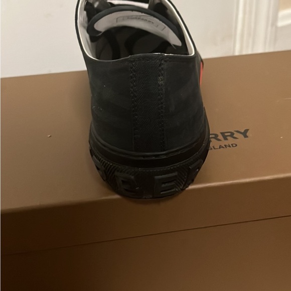 Low top Burberry Rubber shoes main image 3